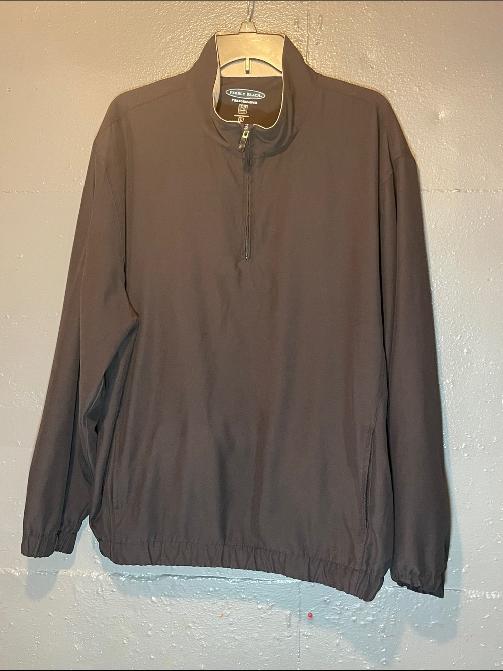 Pebble Beach Performance half zip up pull over.